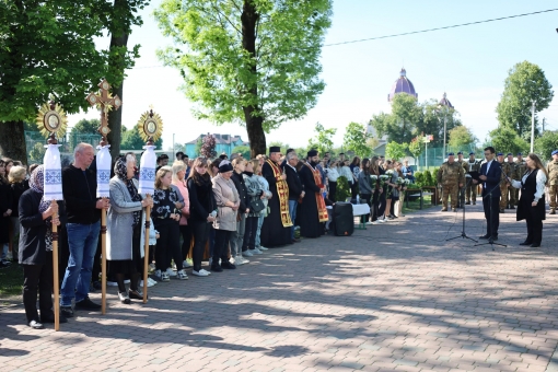 Він віддав своє життя, борючись за незалежність та безпеку нашої країни на фронті!